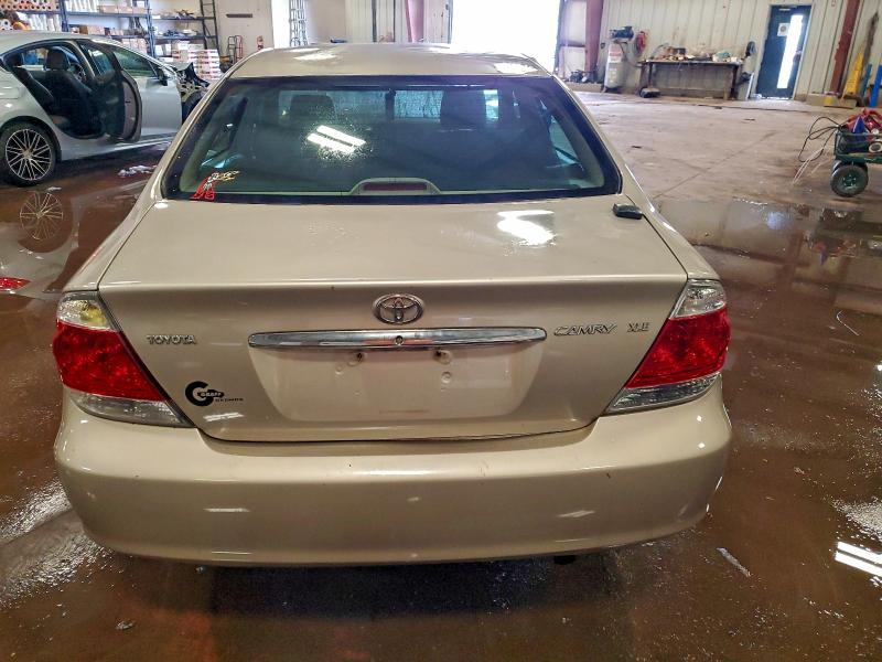 Photo 6 from auction – 2005 TOYOTA CAMRY LE with VIN 4T1BE32K55U077176