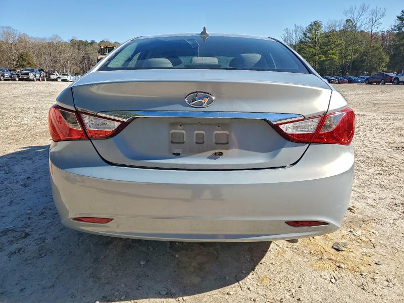 Photo 6 from auction – 2012 HYUNDAI SONATA GLS with VIN 5NPEB4AC8CH373388