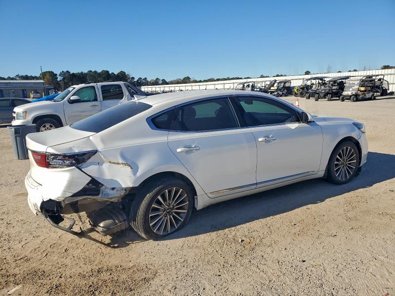 Photo 3 from auction – 2017 KIA CADENZA with VIN KNALB4J11H5042307