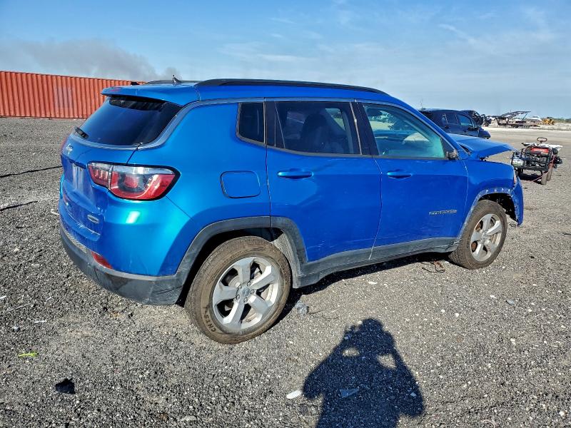 Foto 3 de la subasta – 2018 JEEP COMPASS LA con VIN 3C4NJCBBXJT267976