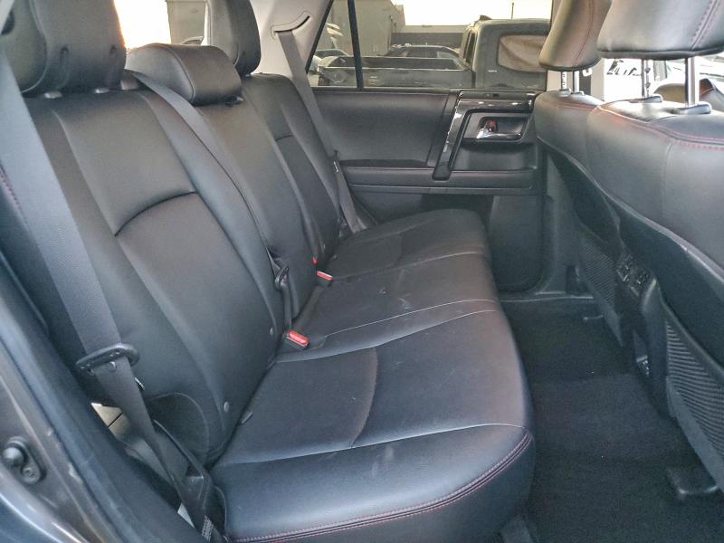 Photo 11 from auction – 2020 TOYOTA 4RUNNER SR with VIN JTEBU5JR0L5830505