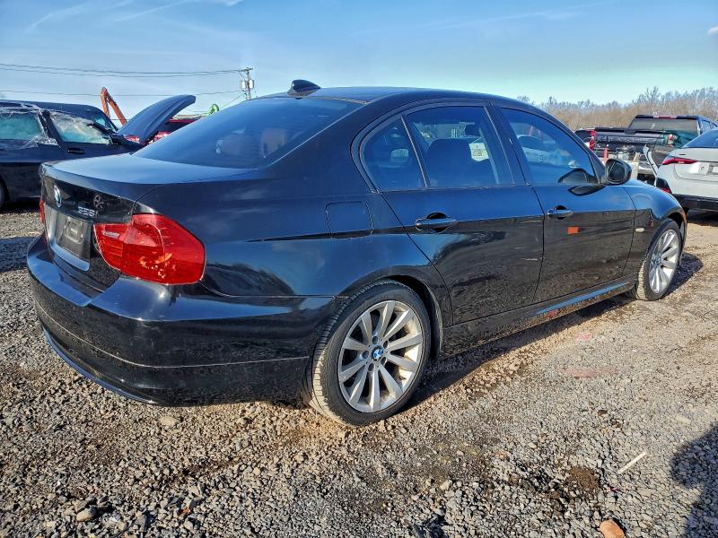 Photo 3 from auction – 2011 BMW 328 I with VIN WBAPH7C54BE462152