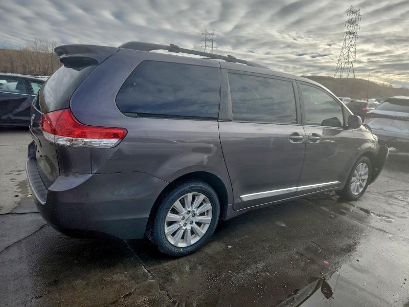 Photo 3 from auction – 2012 TOYOTA SIENNA XLE with VIN 5TDDK3DC2CS039594