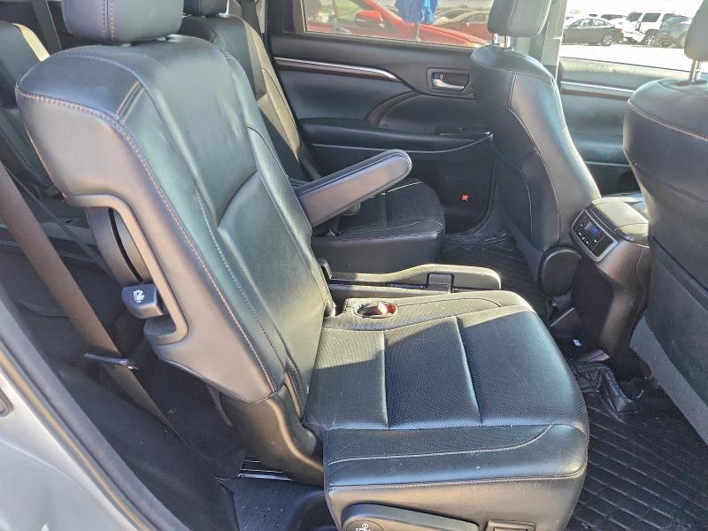 Photo 10 from auction – 2014 TOYOTA HIGHLANDER with VIN 5TDYKRFH3ES019712