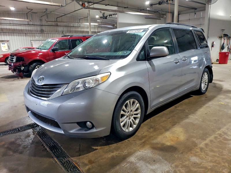 TOYOTA SIENNA XLE 2014 with VIN 5TDYK3DC4ES461287 - Photo from auction