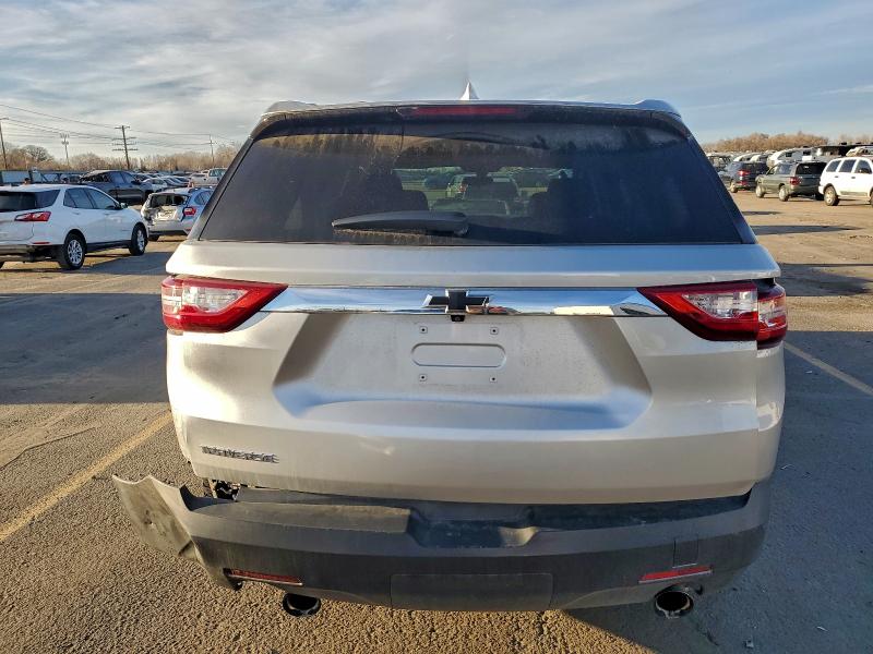 Photo 6 from auction – 2020 CHEVROLET TRAVERSE with VIN 1GNERFKW0LJ113033