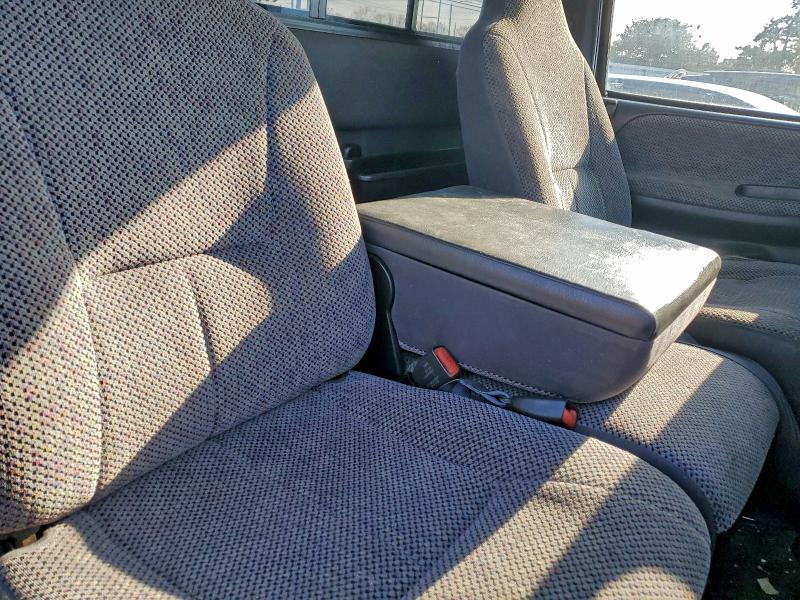 Photo 10 from auction – 1998 DODGE RAM 1500 with VIN 1B7HF16Z0WS568128