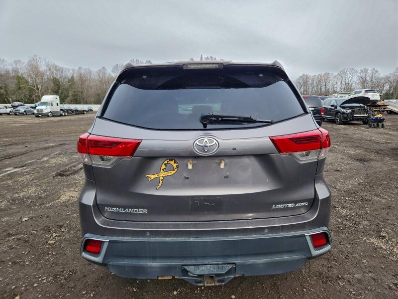 Photo 6 from auction – 2019 TOYOTA HIGHLANDER with VIN 5TDDZRFH5KS974193