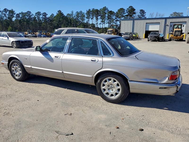 Photo 2 from auction – 2000 JAGUAR XJ8 with VIN SAJDA14C4YLF01691