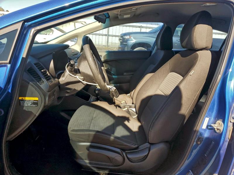 Photo 7 from auction – 2015 KIA FORTE LX with VIN KNAFX4A6XF5325053