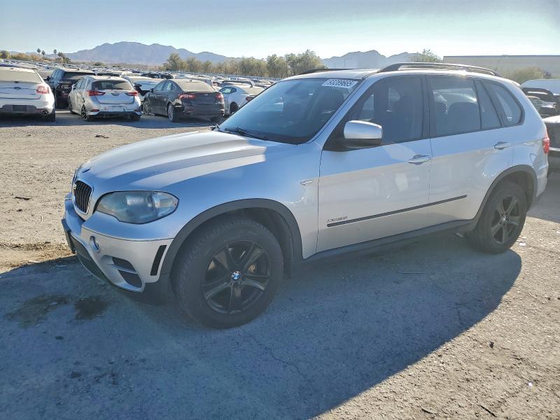 BMW X5 XDRIVE3 2013 with VIN 5UXZV4C55D0B09553 - Photo from auction