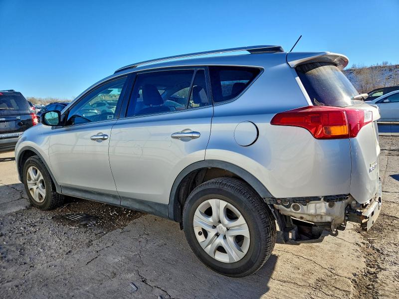 Photo 2 from auction – 2015 TOYOTA RAV4 LE with VIN JTMBFREV3FJ025560