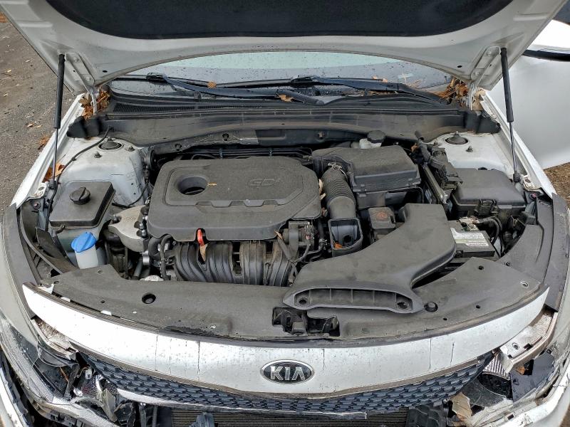 Фото 11 с аукциона – 2016 KIA OPTIMA EX с VIN 5XXGU4L35GG108218