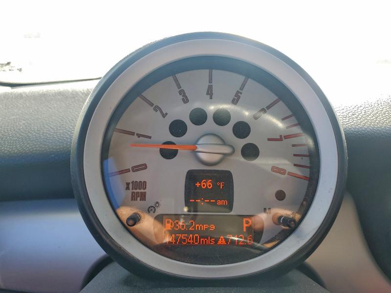 Photo 9 from auction – 2010 MINI COOPER with VIN WMWMF3C59ATZ23471