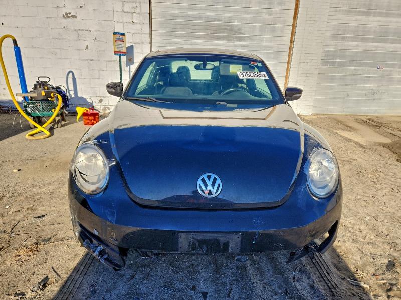 Photo 5 from auction – 2013 VOLKSWAGEN BEETLE with VIN 3VWJP7AT4DM678980