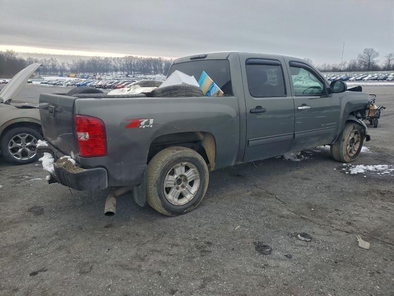 Photo 3 from auction – 2011 CHEVROLET SILVERADO with VIN 1GCPKSE31BF146771
