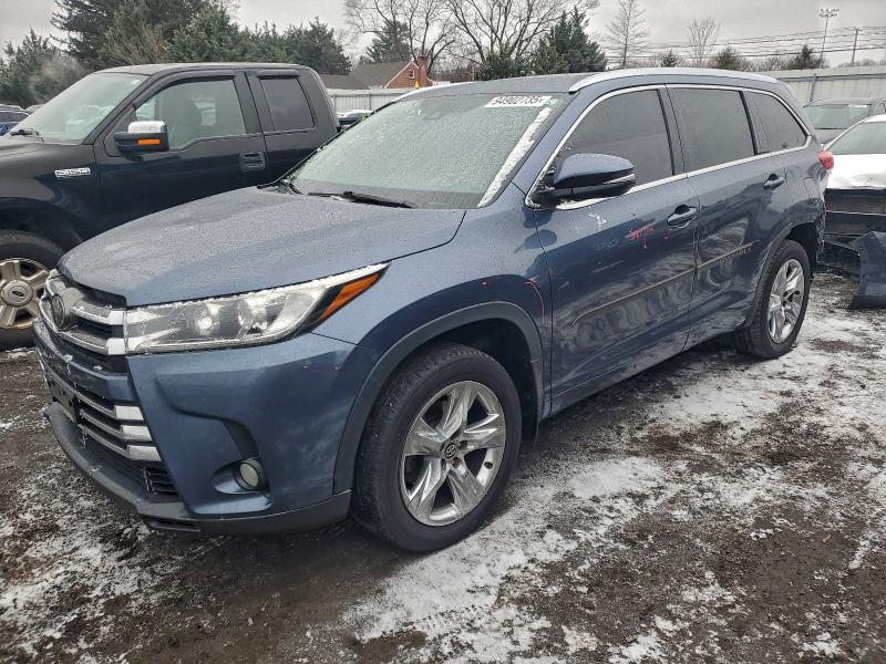 TOYOTA HIGHLANDER 2017 with VIN 5TDDZRFH2HS449410 - Photo from auction