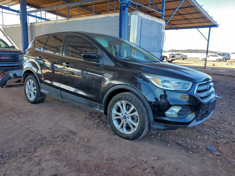 Photo 4 from auction – 2017 FORD ESCAPE SE with VIN 1FMCU0GD3HUB44331