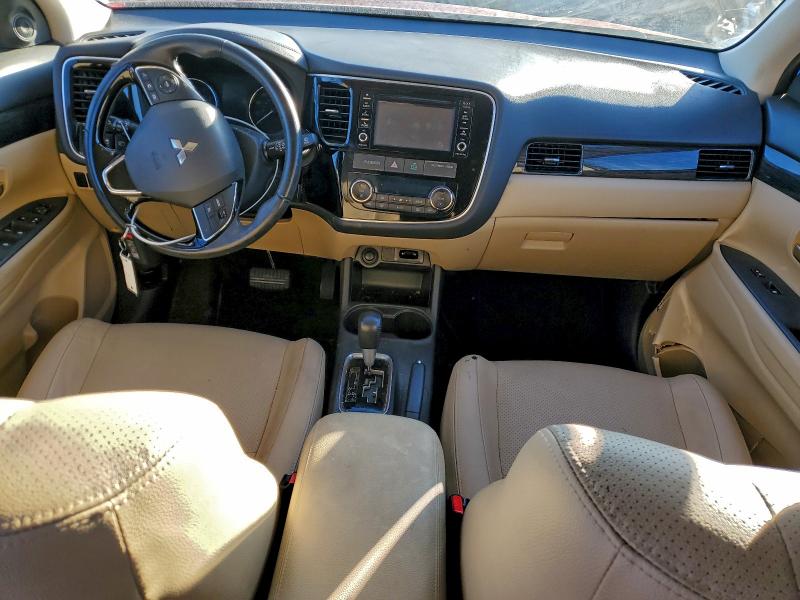 Photo 8 from auction – 2016 MITSUBISHI OUTLANDER with VIN JA4AD3A36GZ004914