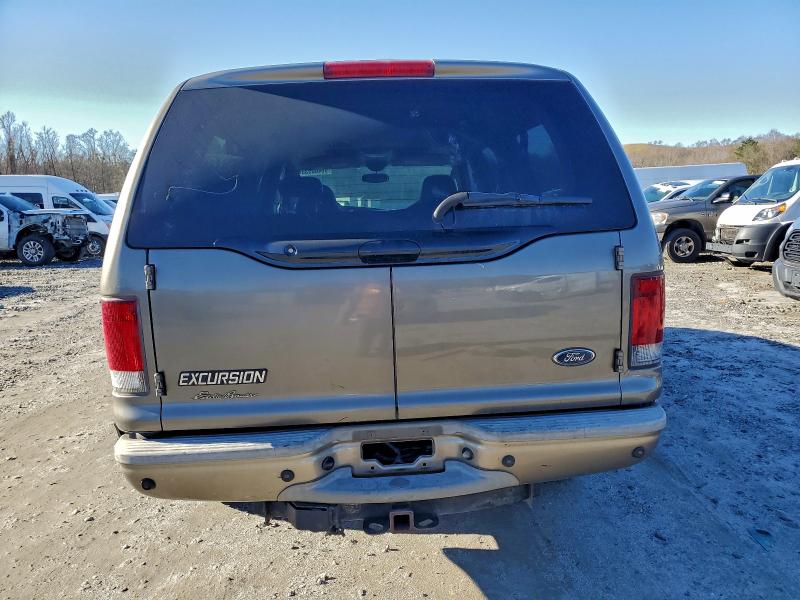 Photo 6 from auction – 2003 FORD EXCURSION with VIN 1FMSU45P73EC96437