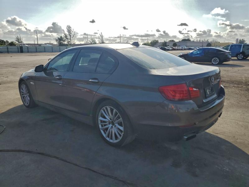 Photo 2 from auction – 2012 BMW 550 I with VIN WBAFR9C52CDV59135