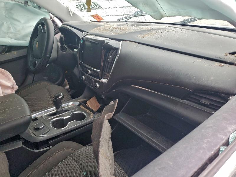 Photo 8 from auction – 2018 CHEVROLET TRAVERSE L with VIN 1GNERGKW4JJ147124