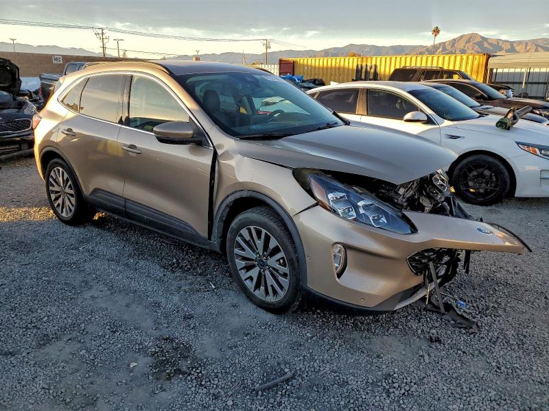Photo 4 from auction – 2020 FORD ESCAPE TIT with VIN 1FMCU0DZ4LUB69781