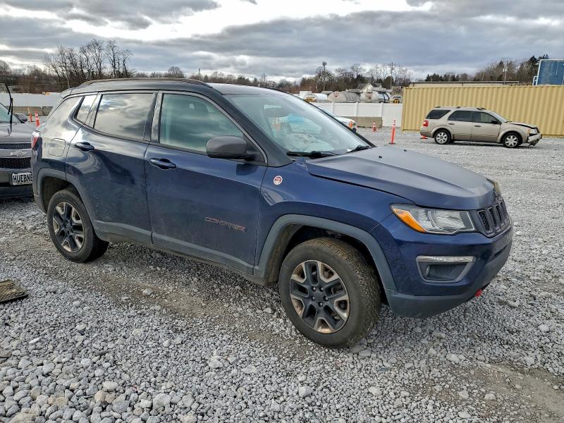 Фото 4 с аукциона – 2018 JEEP COMPASS TR с VIN 3C4NJDDB9JT155561