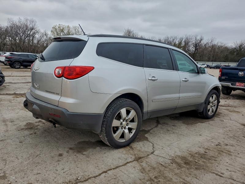 Photo 3 from auction – 2012 CHEVROLET TRAVERSE with VIN 1GNKRLED7CJ354941