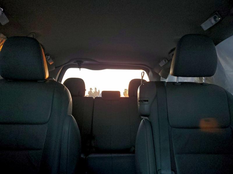 Photo 10 from auction – 2018 TOYOTA SIENNA with VIN 5TDYZ3DC9JS914504