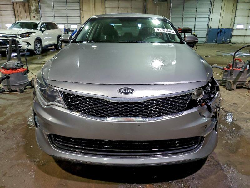Photo 5 from auction – 2016 KIA OPTIMA LX with VIN 5XXGT4L33GG115896
