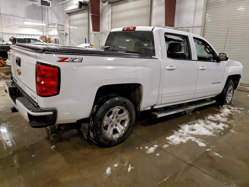 Photo 3 from auction – 2018 CHEVROLET SILVERADO with VIN 3GCUKREC6JG584288