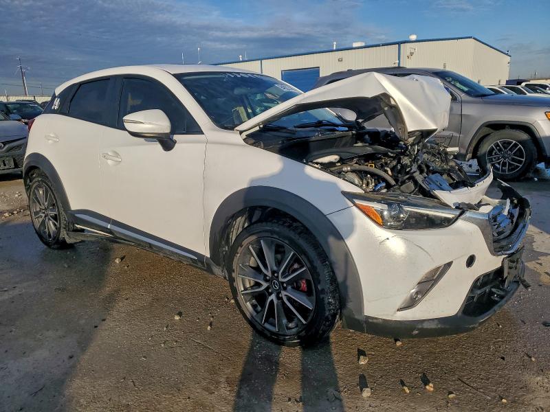Photo 4 from auction – 2017 MAZDA CX-3 GRAND with VIN JM1DKDD7XH0171330