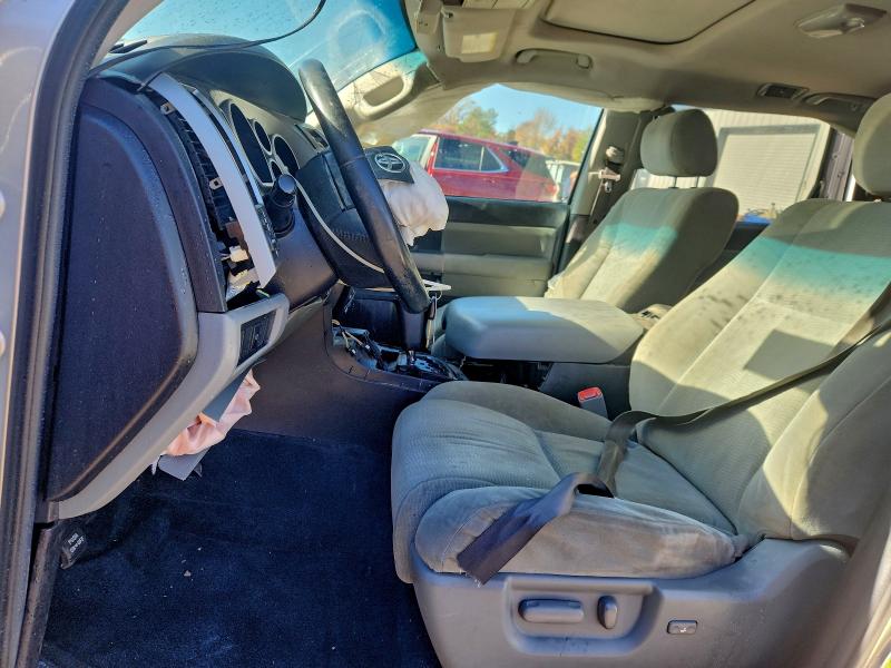 Photo 7 from auction – 2015 TOYOTA SEQUOIA SR with VIN 5TDBY5G12FS122085