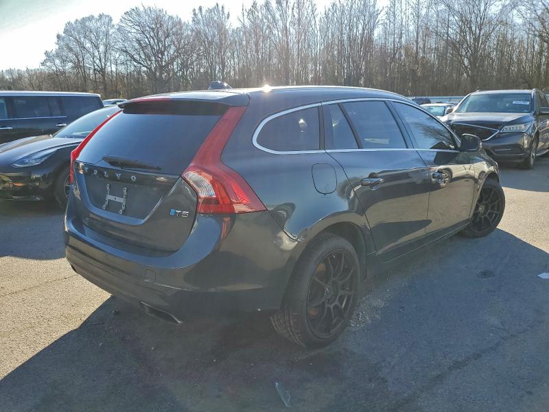 Photo 3 from auction – 2016 VOLVO V60 T5 PRE with VIN YV140MEK5G1292732