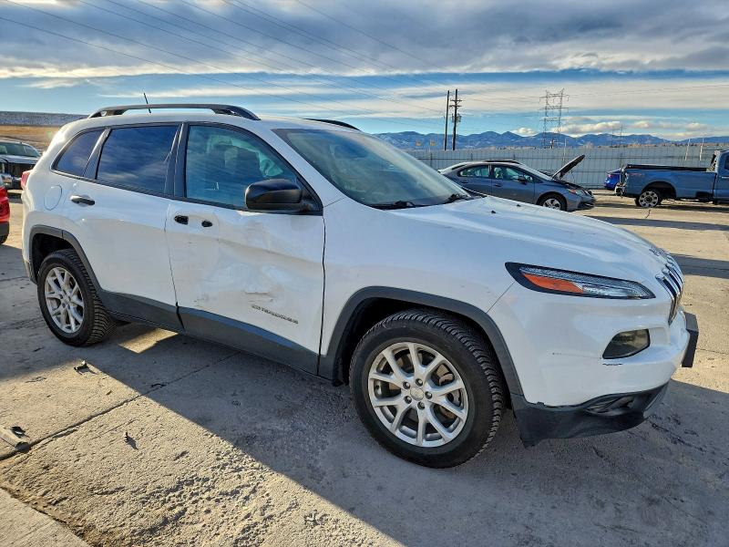 Photo 4 from auction – 2017 JEEP CHEROKEE with VIN 1C4PJLAB5HW653350