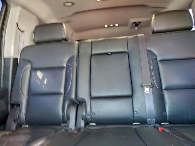 Photo 10 from auction – 2017 CHEVROLET SUBURBAN with VIN 1GNSCHKC6HR195204
