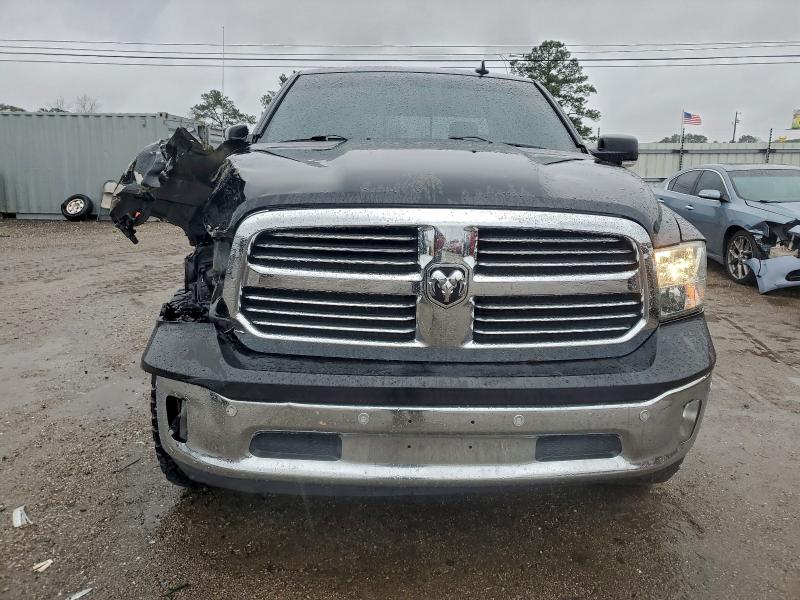 Photo 5 from auction – 2016 RAM 1500 SLT with VIN 3C6RR7LT4GG360624