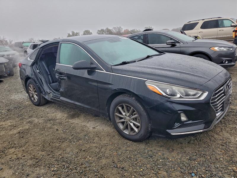 Photo 4 from auction – 2018 HYUNDAI SONATA SE with VIN 5NPE24AF4JH644373