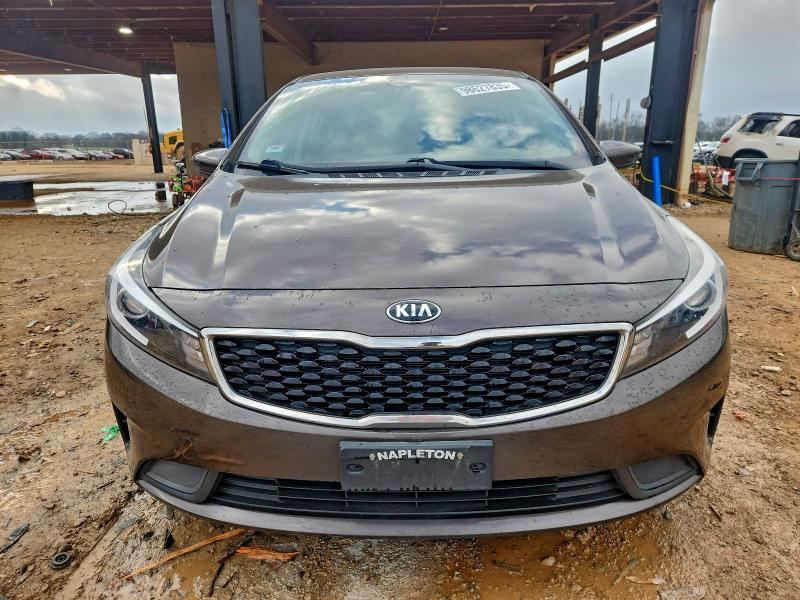 Photo 5 from auction – 2017 KIA FORTE LX with VIN 3KPFK4A74HE157122