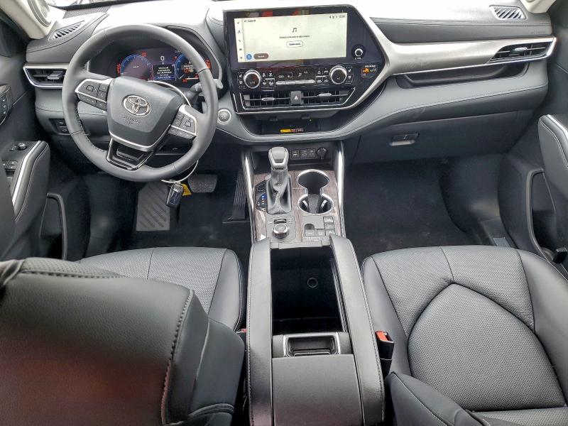 Photo 8 from auction – 2026 TOYOTA HIGHLANDER with VIN 5TDKDRBH7TS596651