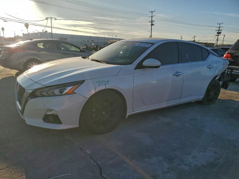 NISSAN ALTIMA SV 2019 with VIN 1N4BL4DV6KC146603 - Photo from auction