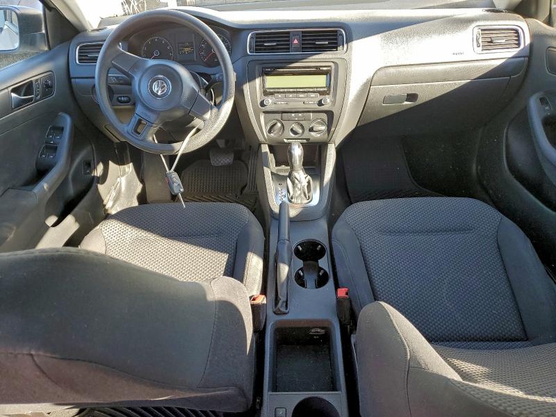 Photo 8 from auction – 2011 VOLKSWAGEN JETTA with VIN 3VW2K7AJ6BM335778