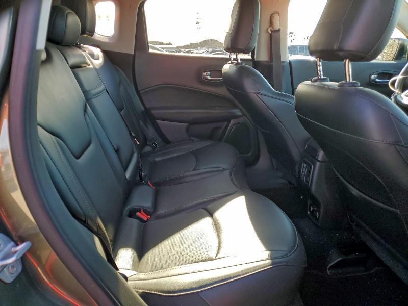 Фото 11 с аукциона – 2019 JEEP COMPASS LI с VIN 3C4NJDCB2KT683803