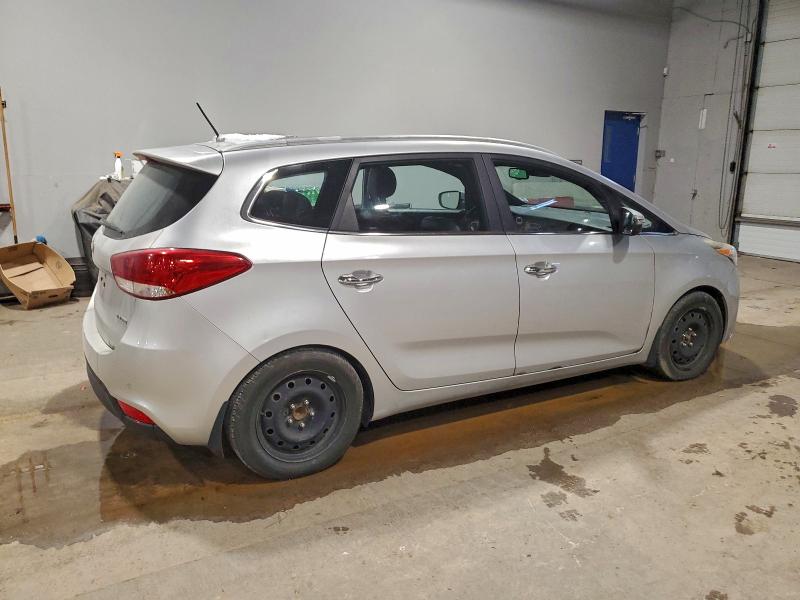 Photo 3 from auction – 2014 KIA RONDO with VIN KNAHU8A33E7071283