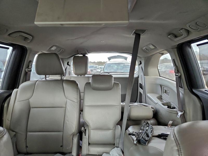 Photo 10 from auction – 2014 HONDA ODYSSEY with VIN 5FNRL5H63EB075157