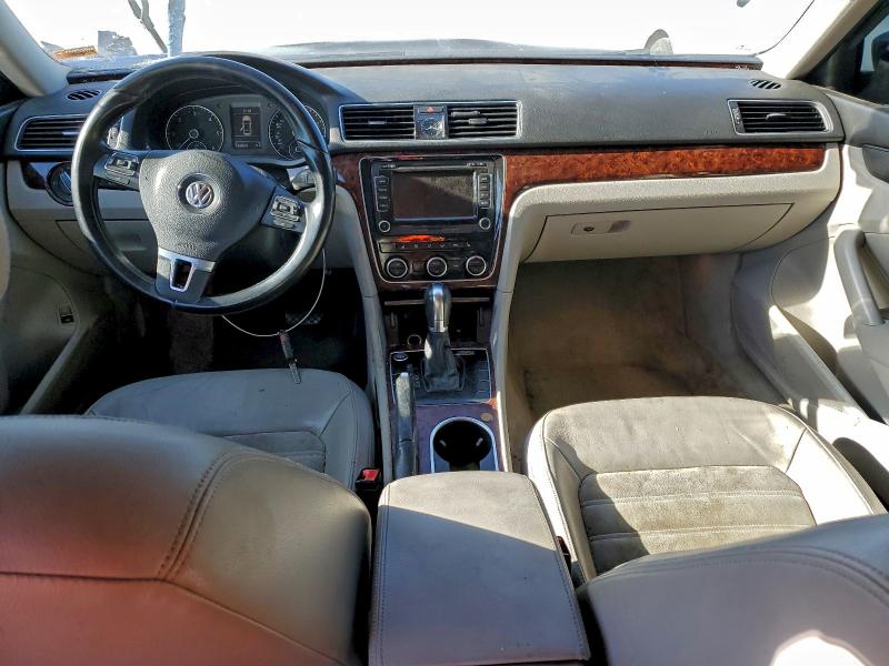 Photo 8 from auction – 2013 VOLKSWAGEN PASSAT with VIN 1VWCN7A34DC063569