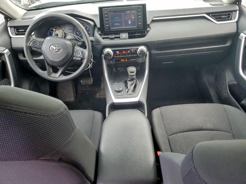 Photo 8 from auction – 2019 TOYOTA RAV4 LE with VIN JTMMWRFV2KD007941
