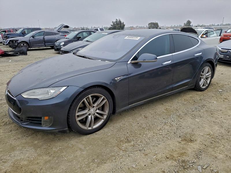 TESLA MODEL S 60 2015 with VIN 5YJSA1S19FF099526 - Photo from auction