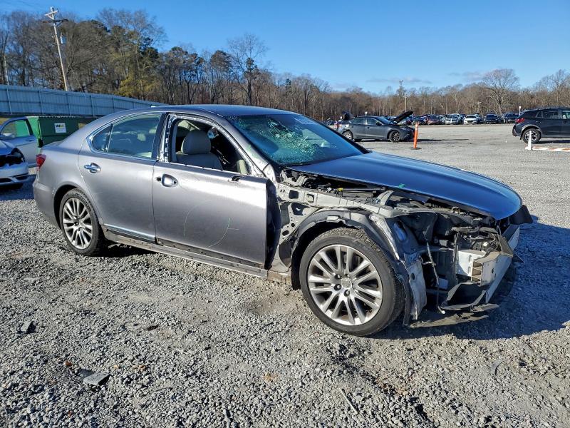 Photo 4 from auction – 2015 LEXUS LS 460 with VIN JTHCL5EF2F5024180